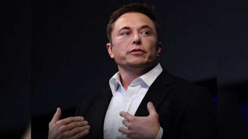 Elon Musk refutes reports that SpaceX is raising $800 billion