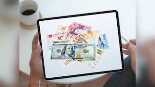 India's forex reserves slip USD 1.88 billion to USD 686.227 billion with FCA down, gold reserves up