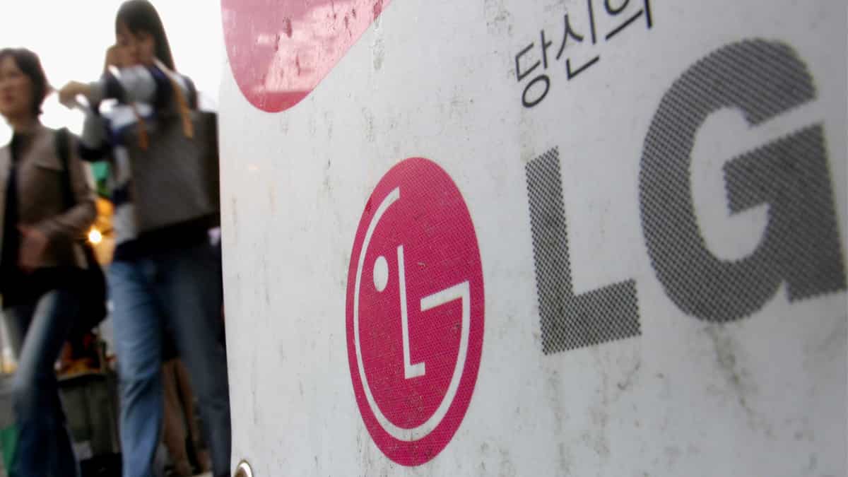 South Korea’s LG to power Mercedes EVs in multi-billion won agreement