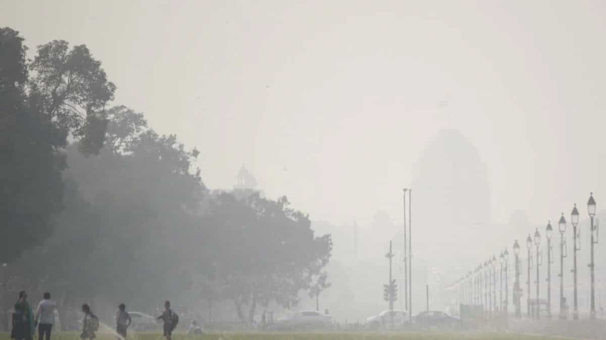 Delhi AQI Today: Severe smog hits capital, Gurgaon & Noida in hazardous air pollution - Check levels