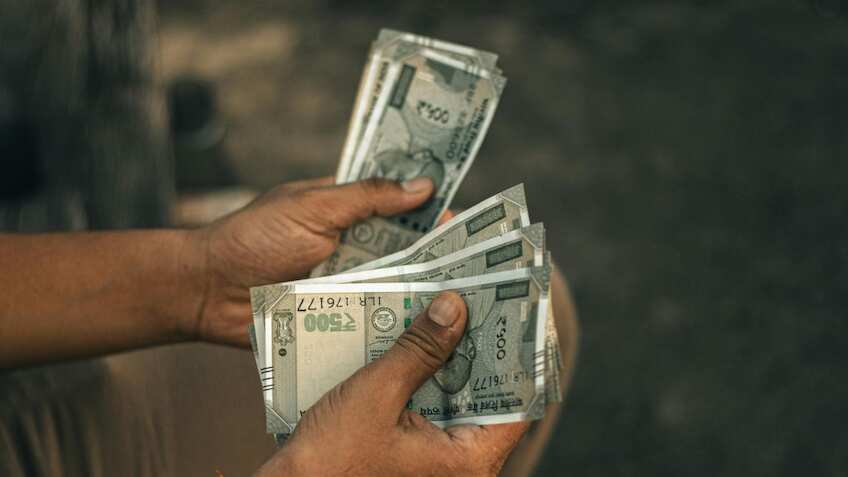 Rupee breaches 91 mark, falls to fresh all-time low vs dollar