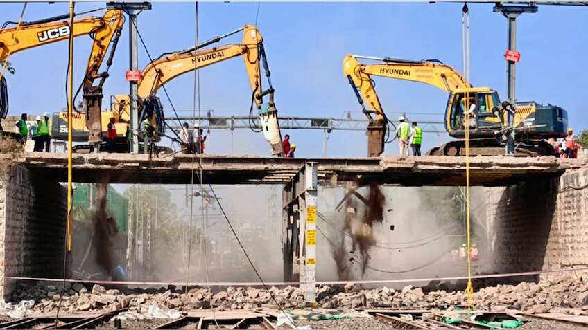 Maharashtra: Central Railway successfully dismantles 103-year-old Railway Over Bridge at Solapur Yard