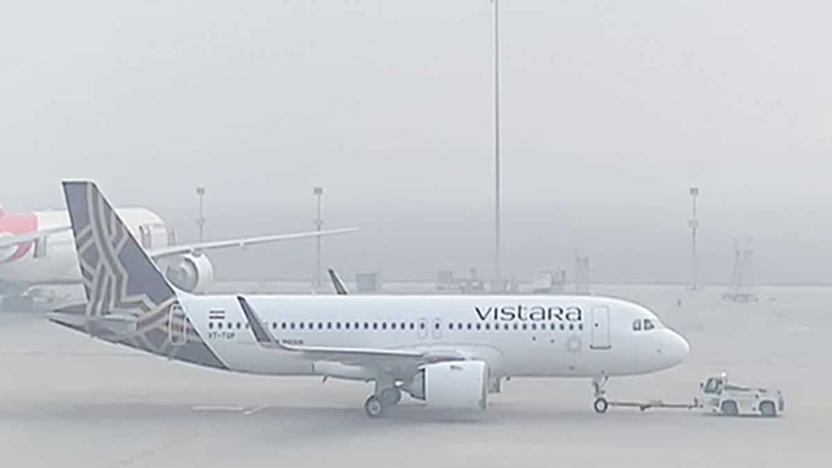 Delhi Airport sees smooth flight operations even as dense fog and severe smog grip city