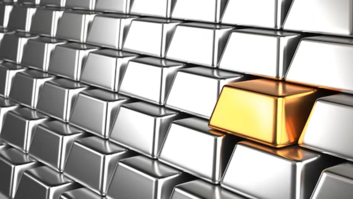MCX Silver slips from record highs: Will prices fall further? Key support levels and long-term view