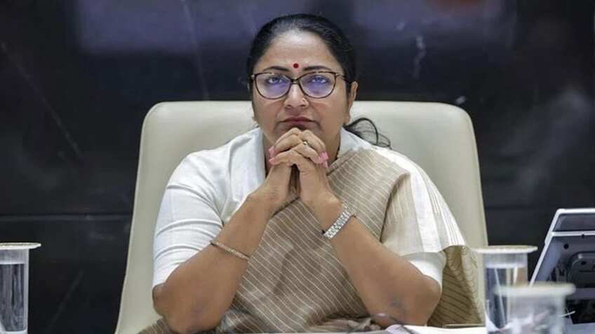 Rekha Gupta govt's big decision as Delhi prepares new EV policy to fight pollution — big subsidy relief planned for middle class