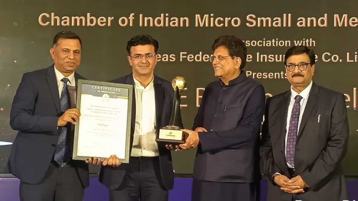 MSME Banking Excellence Awards 2025: Zee Business SME Editor Saurabh Manchanda secures Jury Special Award ​
