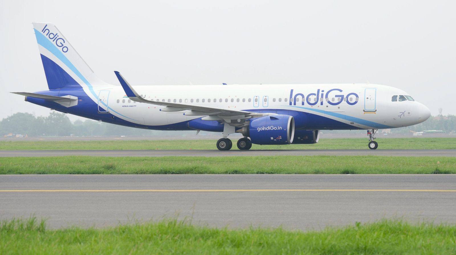 IndiGo alerts passengers as dense fog and low visibility affect Bengaluru flights