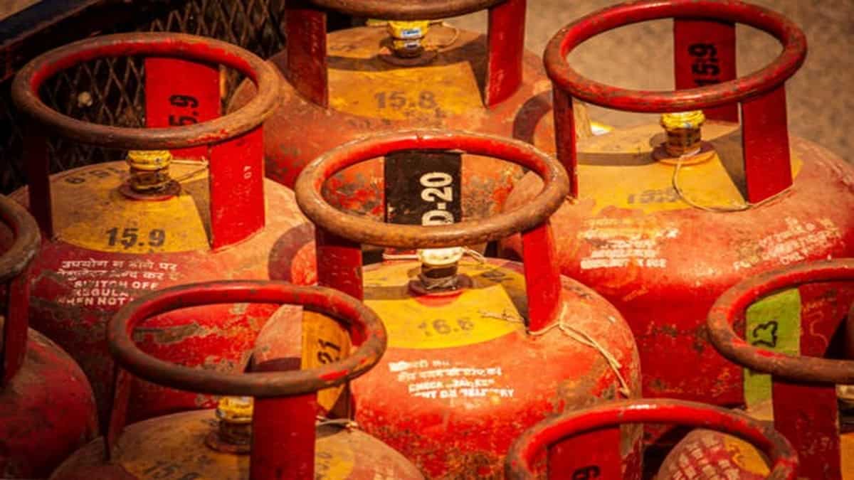 From Ujjwala To Clean Energy: How India’s energy push reshaped 2025?