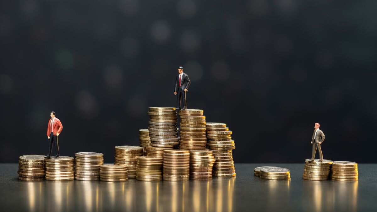 Financial freedom is built monthly