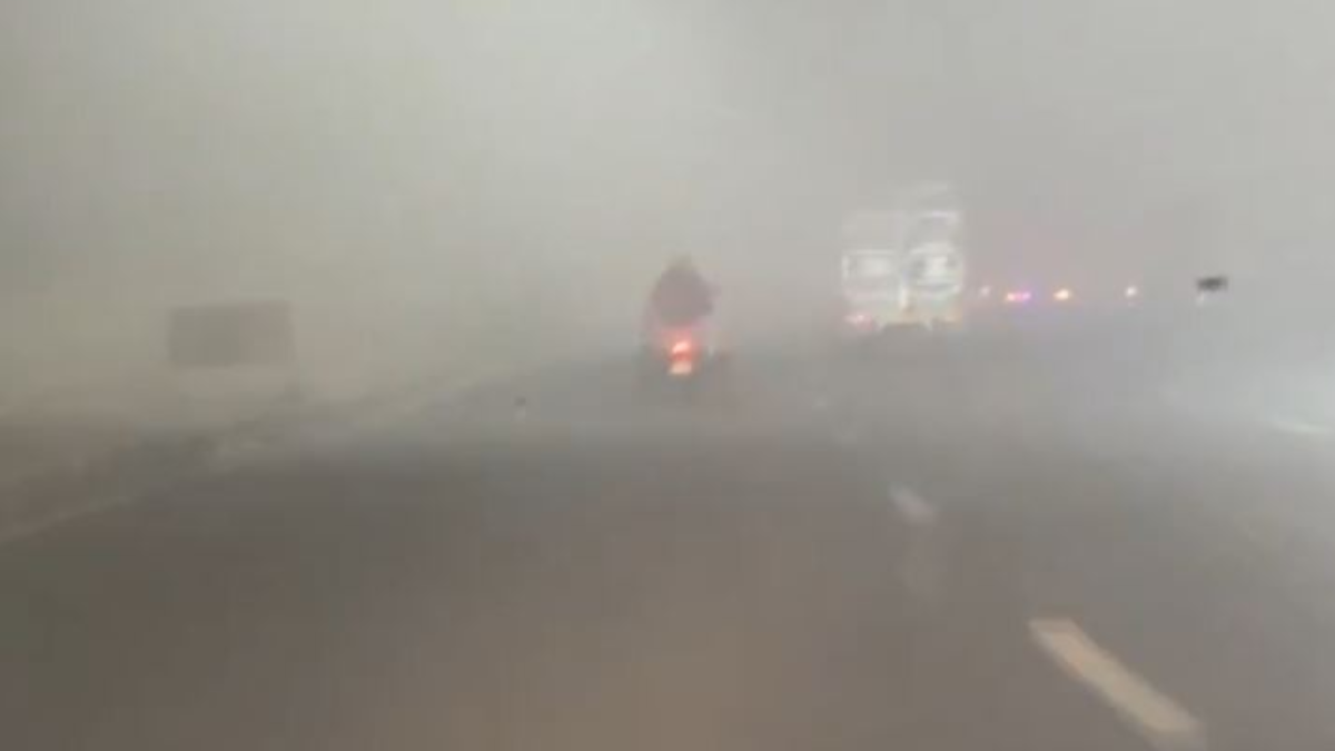 Dense fog and toxic air disrupt Delhi-NCR, CAT III operations begin