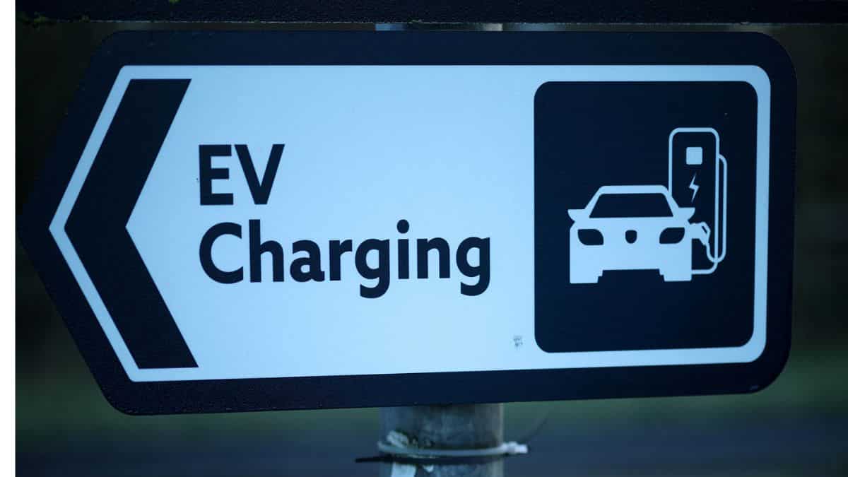 India EV sales hit 2.3 million in 2025 as policy push and festive demand fuel growth