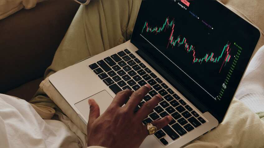 FII selling likely to persist until fresh market triggers emerge: Analysts