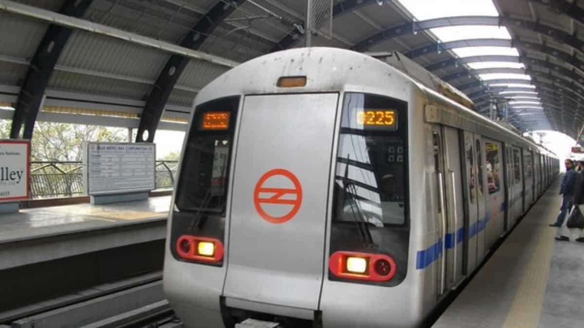 Delhi Metro services to start early at 3.00 am on Republic Day