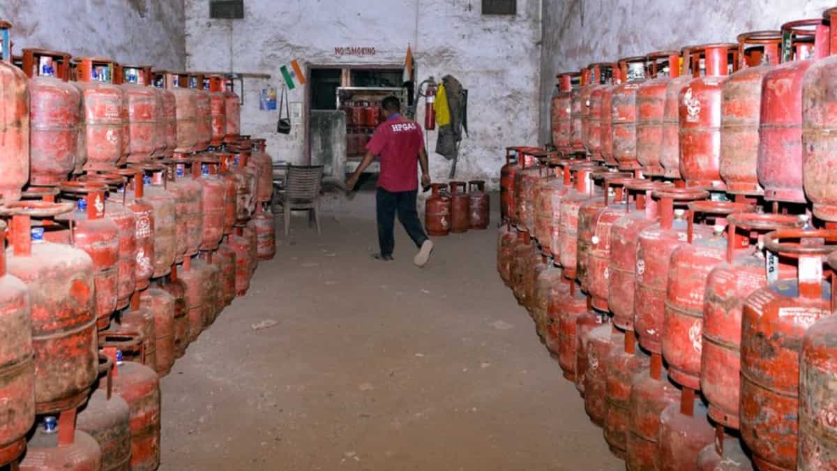 India boosts LPG production as global energy markets face volatility