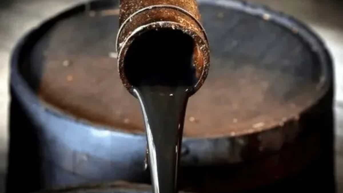 Crude prices climb over 4% as Iran tensions reignite supply disruption fears