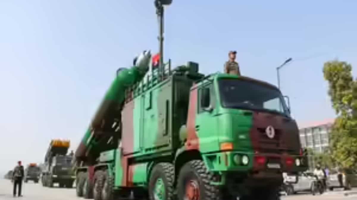 DAC clears Rs 2.38 lakh crore defence buys; S-400, transport aircraft and artillery on the list