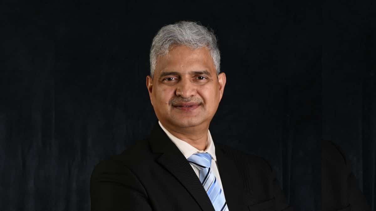 Vamsi Rama Mohan Burra assumes charge as POWERGRID CMD