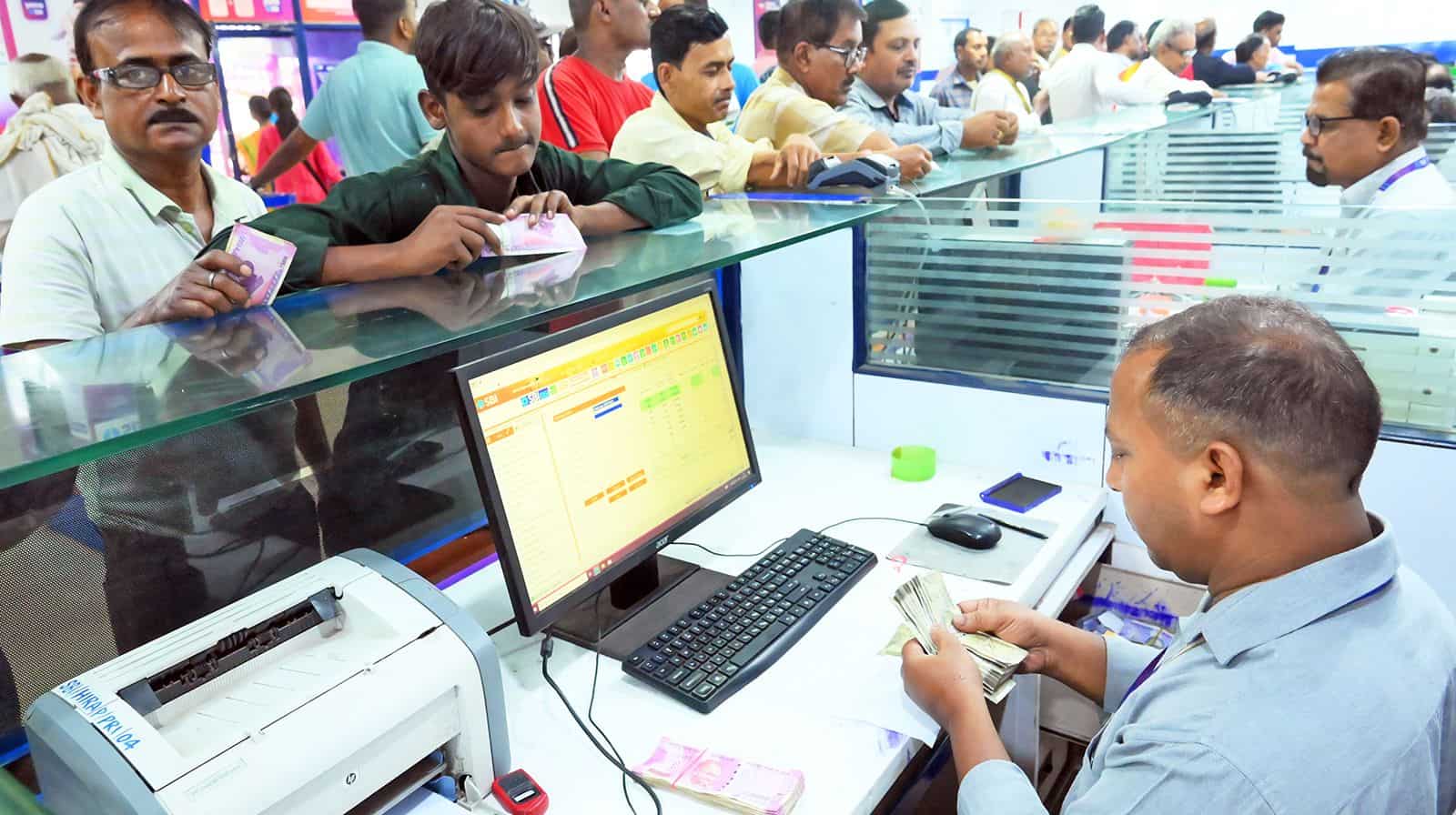 India's banks see steady growth outlook, but margins remain under pressure: Report