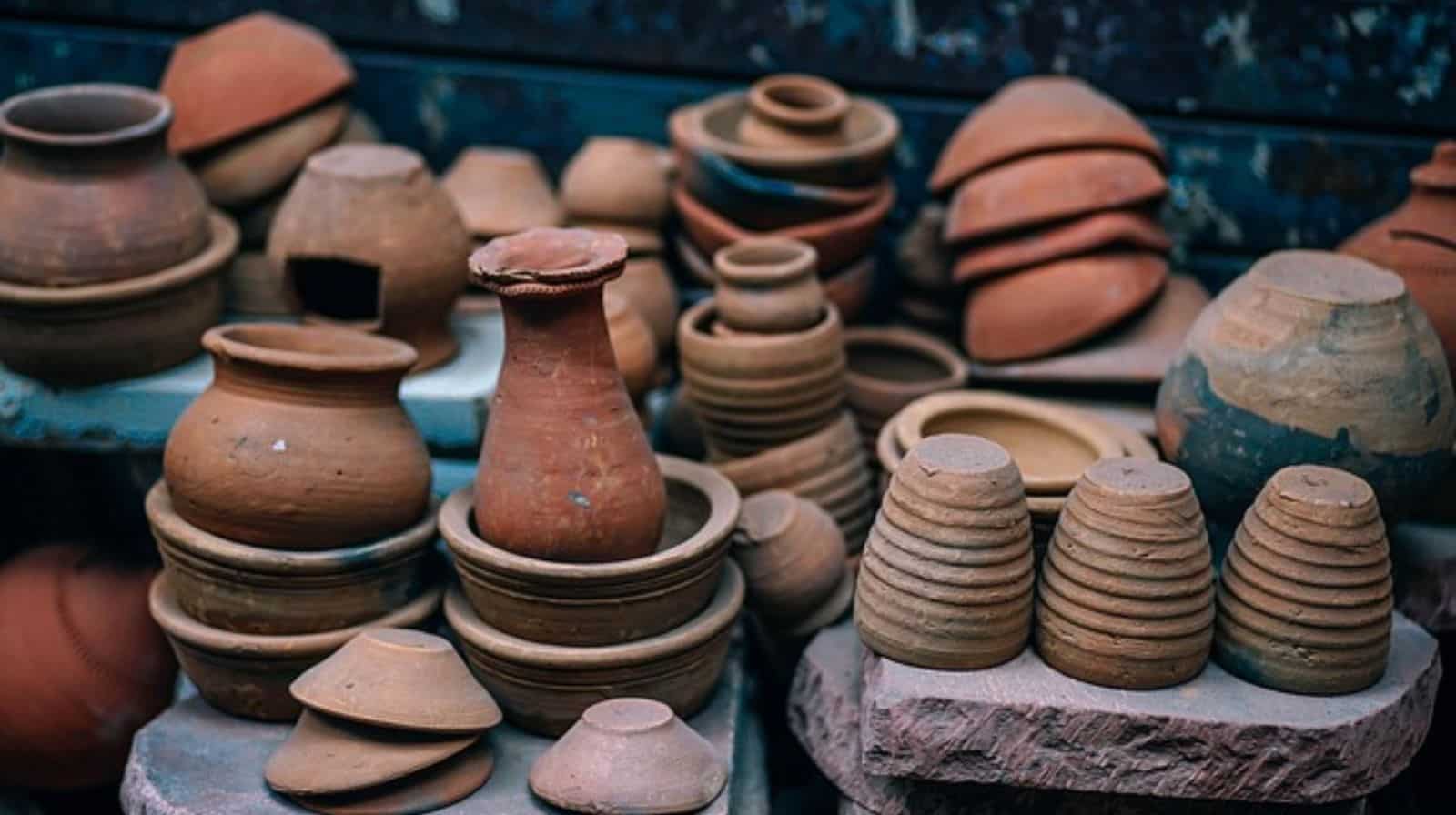 Earthenware still finds its place