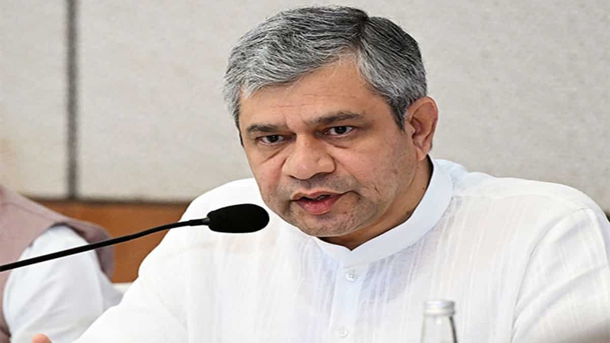 Good news for shipping sector: Cabinet clears Rs 12,980 crore maritime insurance pool amid Hormuz tensions