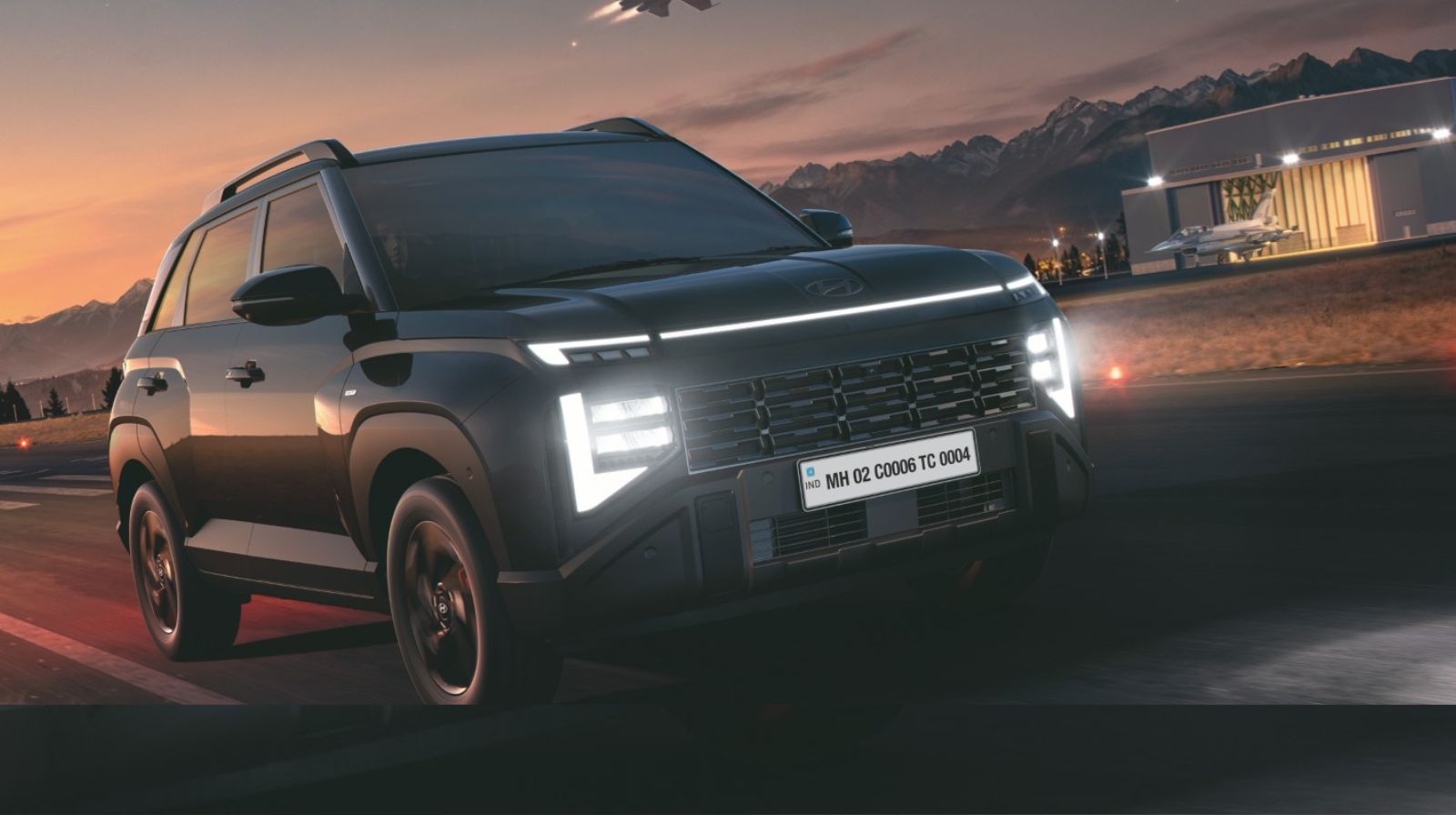 Hyundai Venue Knight launched in India; gets black-themed design ...