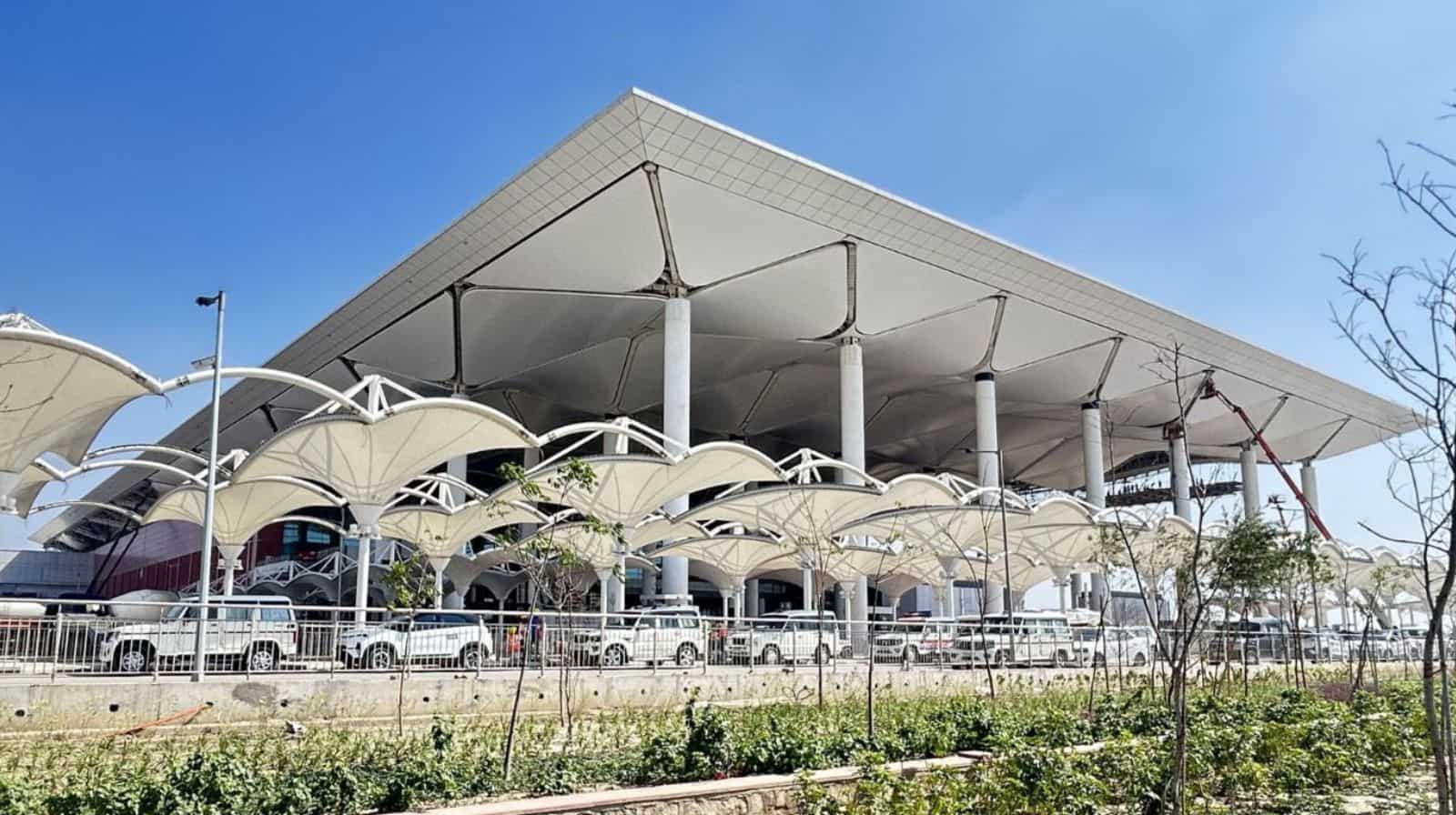 Good News for NCR: Noida International Airport set to start passenger flights from next month 