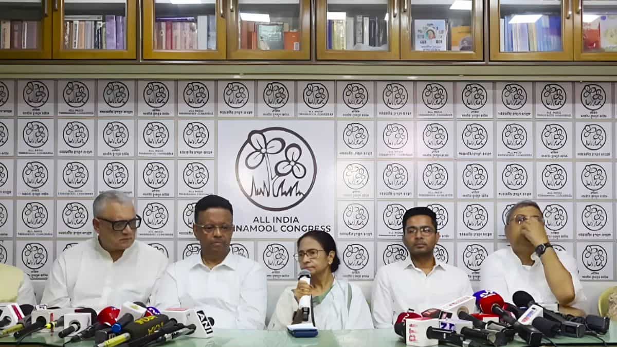 Mamata Banerjee refuses to resign after big defeat in WB polls