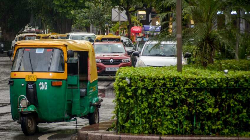 Delhiites, time to brace for Rs 70 minimum auto rickshaw fare? AC taxi may cost Rs 40/km