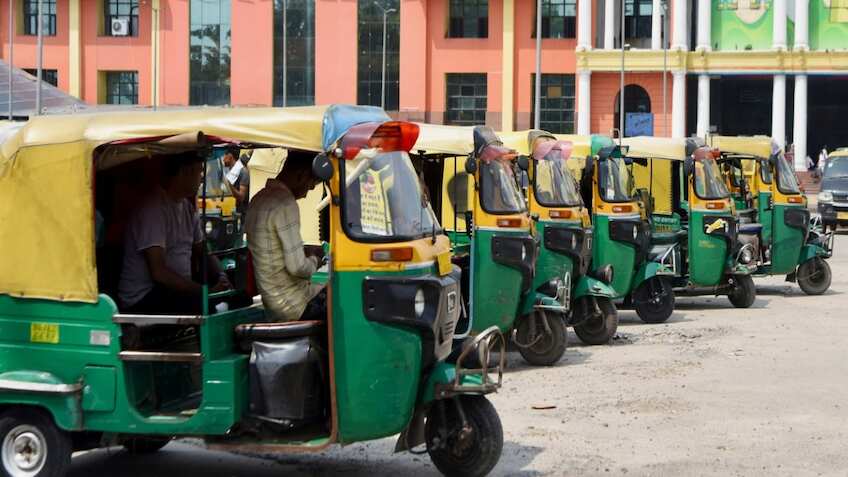 Delhi taxi and auto drivers announce 3-day strike from May 21 over fare hike demand