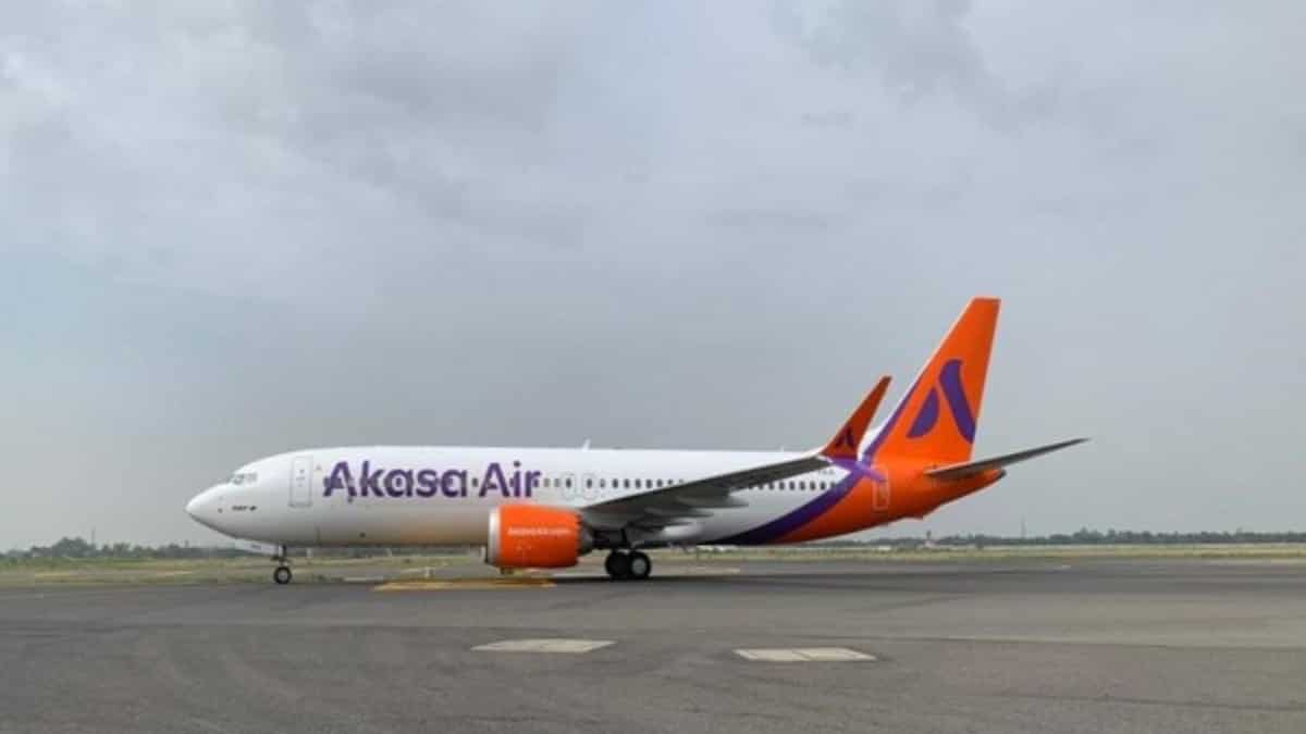 Akasa Air aircraft makes emergency landing at Lucknow airport amid adverse weather