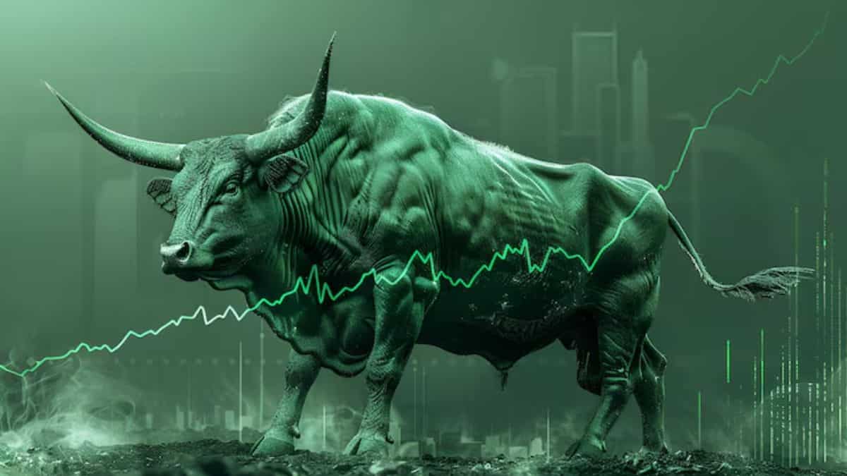 Closing Bell: Sensex gains 395 points, Nifty tops 23,240 - Bank stocks power weekly expiry rally