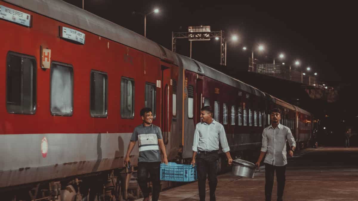 IRCTC cracks down on 14 food delivery sites: See what latest passenger advisory says