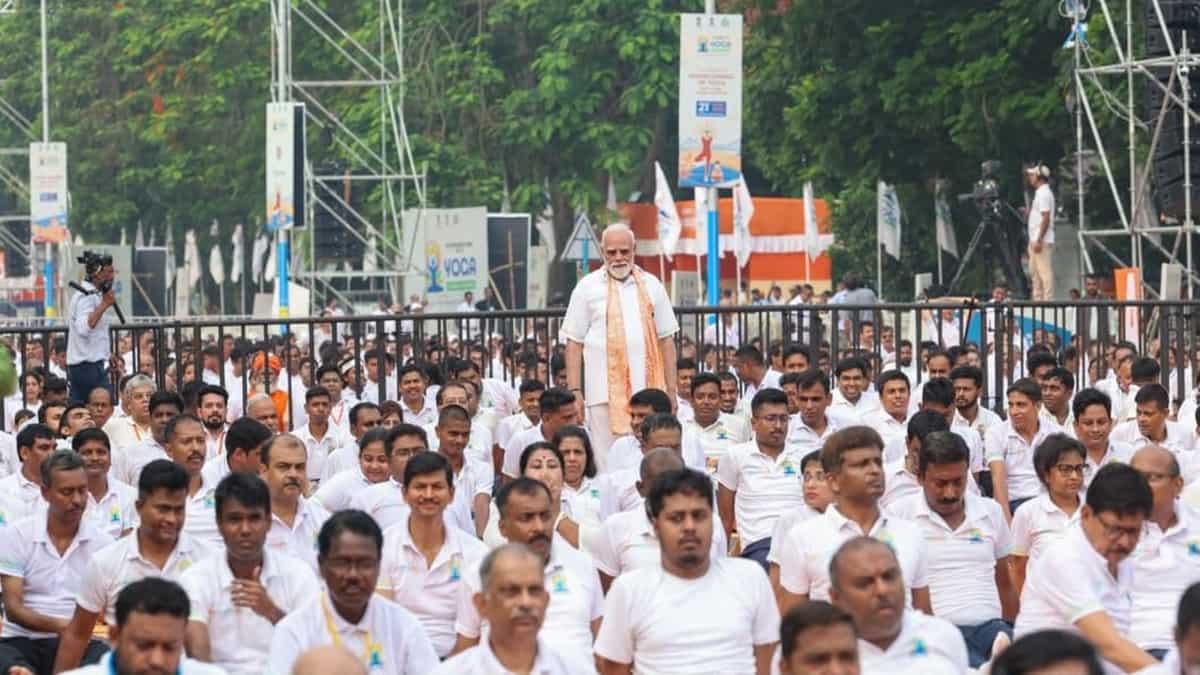 International Yoga Day 2026: PM Modi leads celebrations from Kolkata's Red Road