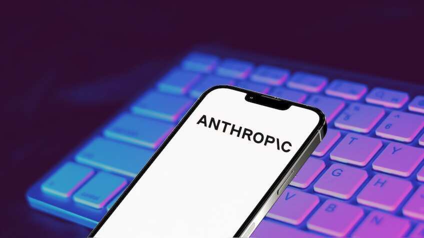 US lifts export controls on Anthropic's Claude Fable 5, Mythos 5