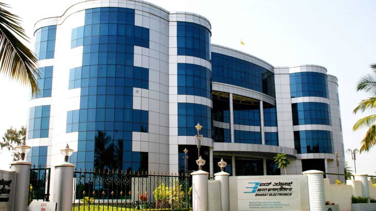 BEL share price to hit Rs 550? Macquarie stays bullish with Outperform call