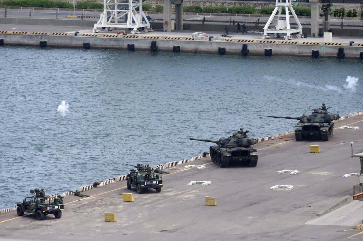 Taiwan military forces conduct anti-landing drills during the annual Han Kuang military exercises near New Taipei City in Taiwan on July 27, 2022. Taiwan has put its military on alert and staged civil defense drills. (Image: PTI)