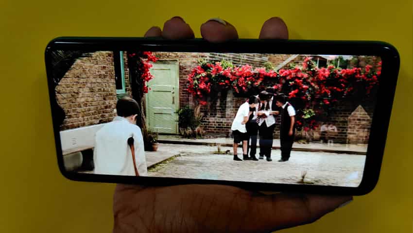 Realme 5i smartphone review.