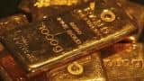 Gold heads for biggest weekly drop in eight weeks on Fed rate outlook