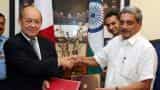 India signs deal with France to buy 36 Rafale fighter jets for $8.7 bn; to counter China, Pakistan squadrons India signs deal with France to buy 36 Rafale fighter jets for $8.7 bn; to counter China, Pakistan squadrons