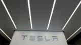 Tesla defends plan to acquire renewable energy firm SolarCity