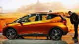 GM cautiously ramps up Bolt electric car production