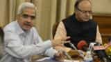 Demonetisation: Govt reduces withdrawal limit, eases rules for farmers