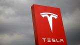 Tesla&#039;s sales head to get $700,000 payout on meeting targets