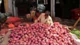 Onion traders asked to start auction or permits will be cancelled