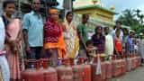 Aadhaar issue: Bharti Airtel subscribers get LPG subsidy in Payments bank account Aadhaar issue: Bharti Airtel subscribers get LPG subsidy in Payments bank account