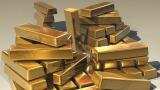 Gold hovers below 2 week high, but eyes second weekly gain