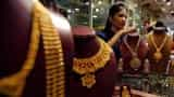 Gold above Rs 31,000 on firm global cues, jewellers' buying