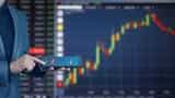 FAST MONEY: Saksoft, Aurobindo Pharma among 10 buy and sell calls for today&#039;s trade