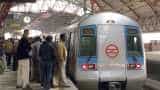 You just won&#039;t believe what this Delhi Metro commuter did!