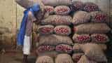 As onion prices rise in Delhi, Nafed set to boost supply, Mother Dairy may cut rates As onion prices rise in Delhi, Nafed set to boost supply, Mother Dairy may cut rates